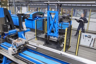 Bending machine Bending machine